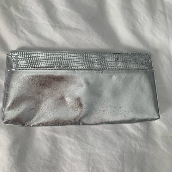 La Regale Evening Clutch Silver with Sequins - Picture 10 of 14